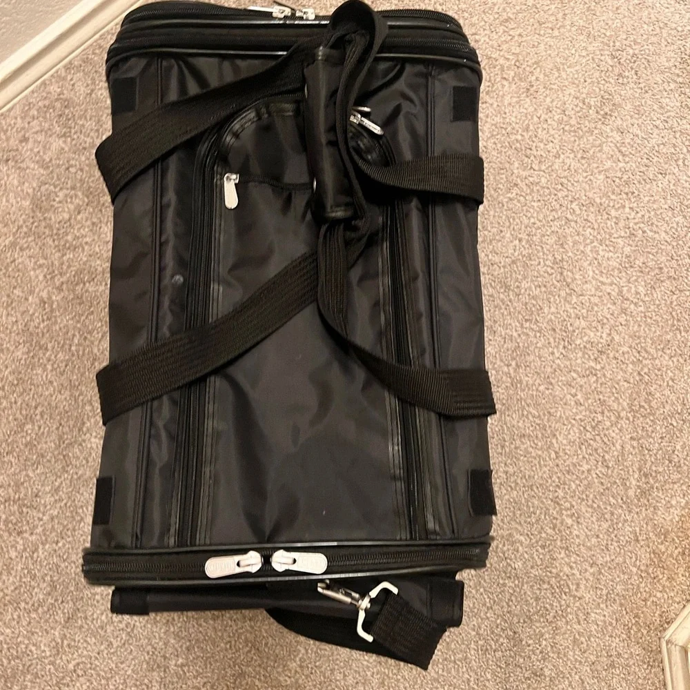Pet Carrier with Wheels - Black